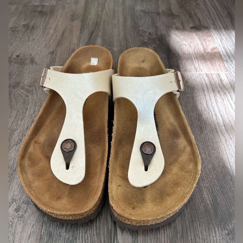 Women’s Birkenstock Gizeh Sandals size 36